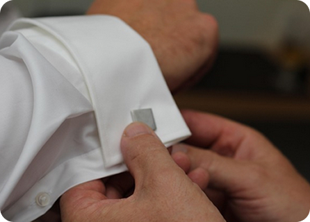 تجذّرت شركة قوانغتشو OMAIGA Garment Co., Ltd. في صناعة الملابس الرجالية لمدة 12 عامًا، وقامت ببناء معيار الصناعة بالاحترافية والجودة